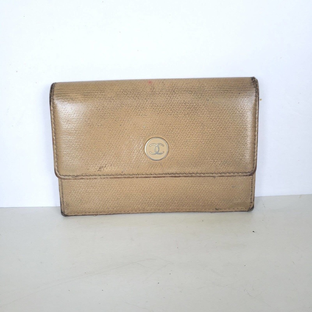 CHANEL Authentic Key Card Holder Tan Beige CC Logo Wallet Small Envelope Poor